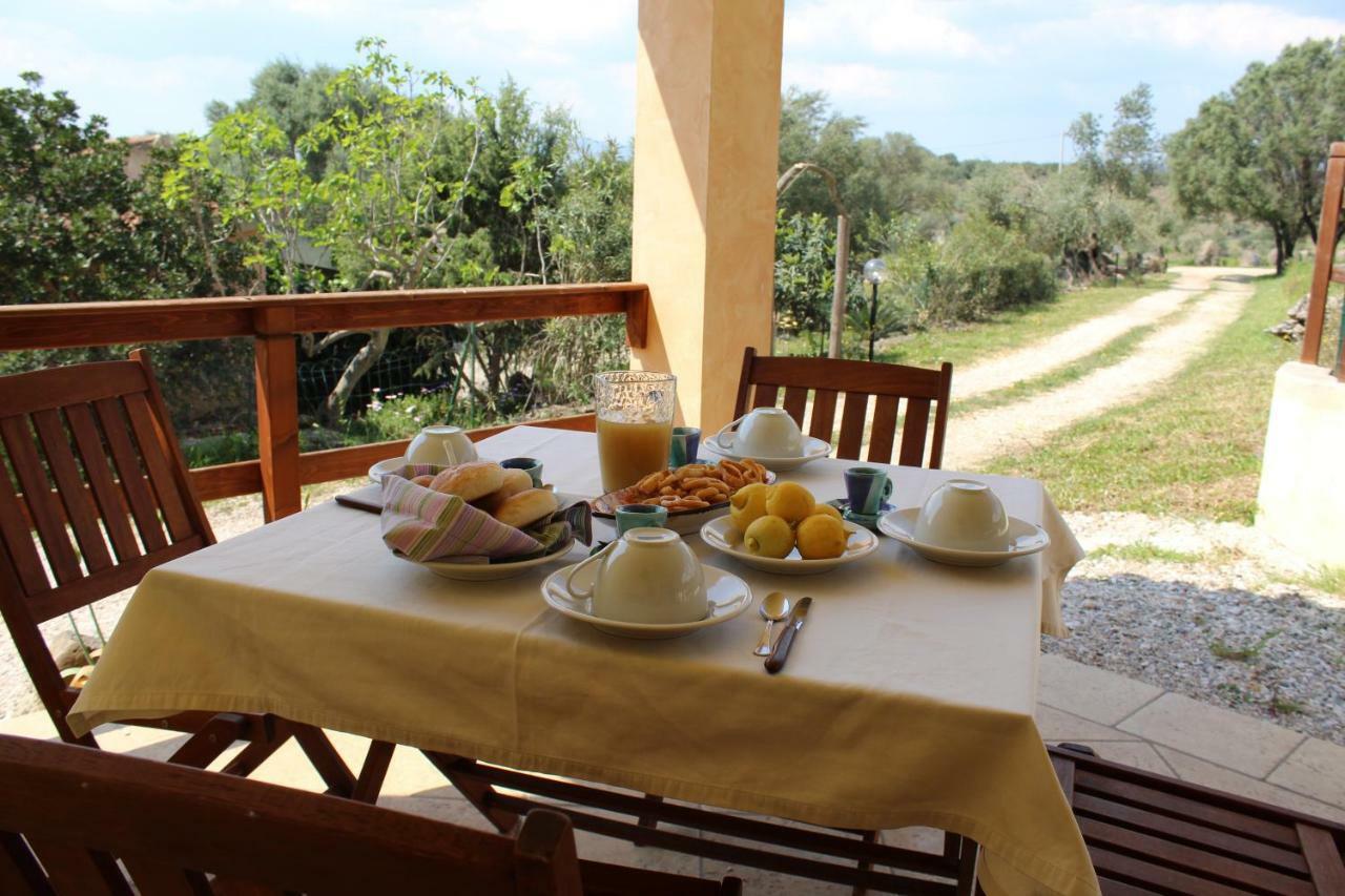 הוילה דורגלי Agriturismo Muristene מראה חיצוני תמונה
